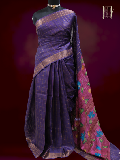 Full mannequin drape of dusty violet tussar saree with magenta kalamkari pallu, front view